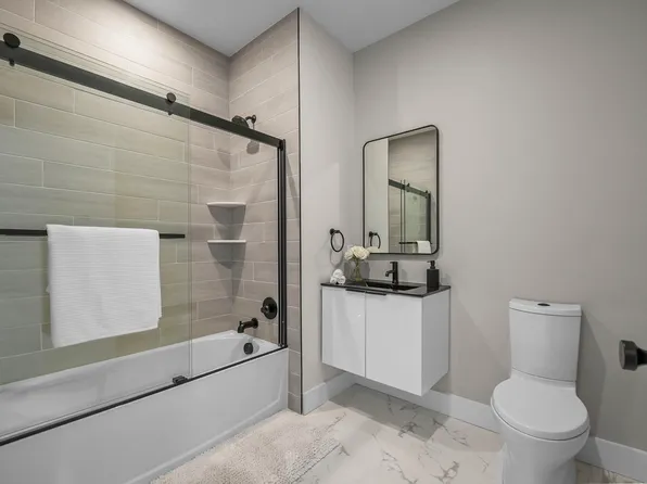 2021 Jones Road image 8 of 12