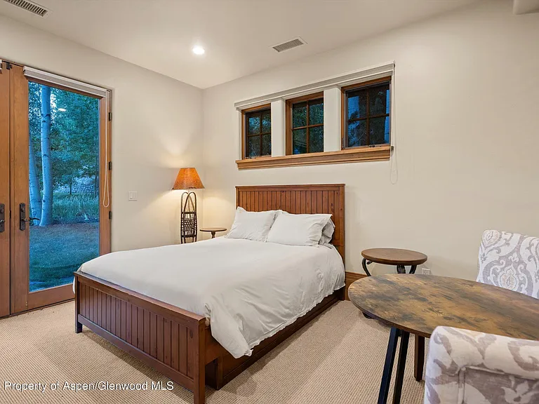 691 Pfister Dr — Photo 62