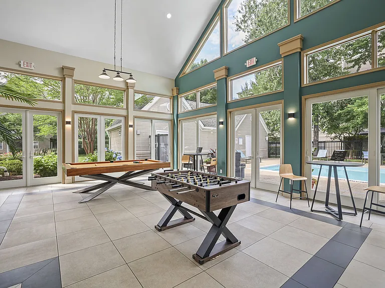 Stonehaven Apartments — Photo 27
