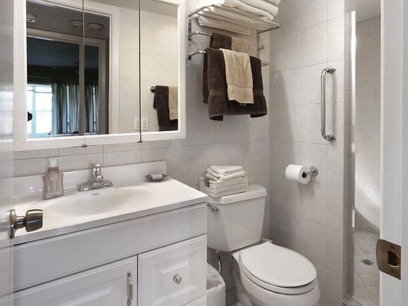 3rd image of 1120 Newport Dr #U
