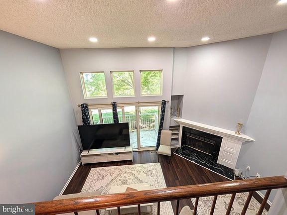 4th image of 6 Halstead Pl
