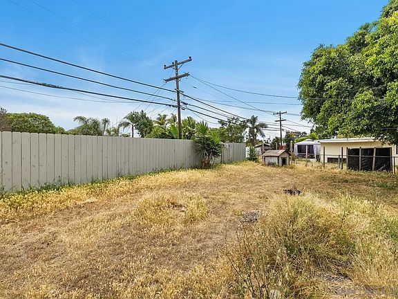 3rd image of 3973-75 Clairemont Mesa Blvd