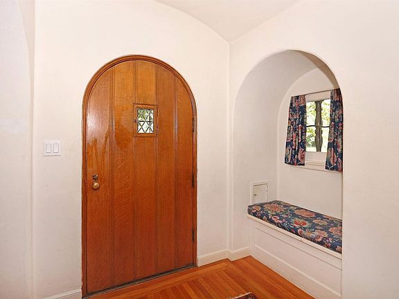 5th image of 3601 W Lincoln Ave