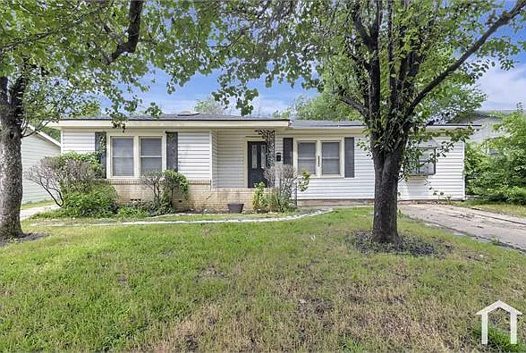 3604 Sydney St — Photo 1