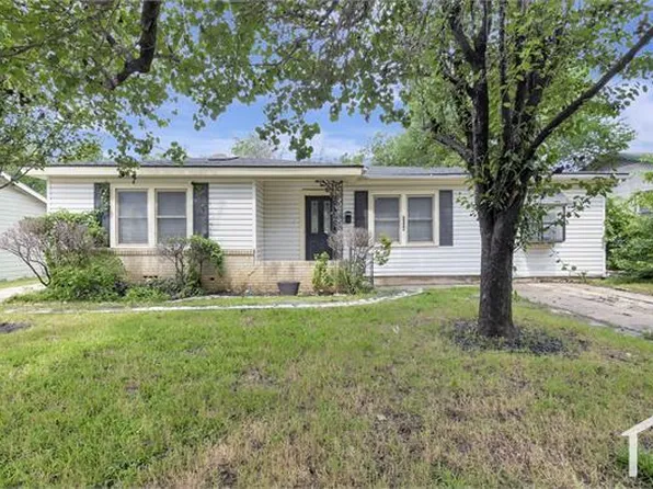 3604 Sydney St, Fort Worth, TX 76119