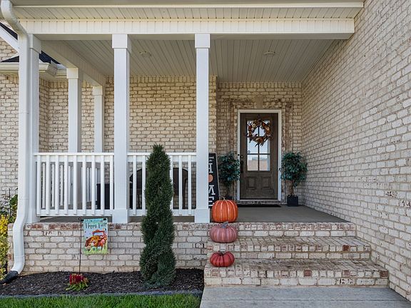 4th image of 1105 Archibald Dr