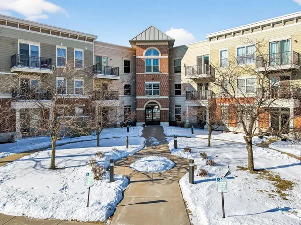 2581 Smith's Crossing #312, Sun Prairie, WI 53590