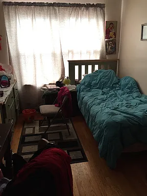 Rented by Metroline Realty | media 9