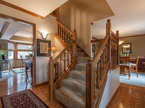 3rd image of 3411 Whispering Meadow Dr