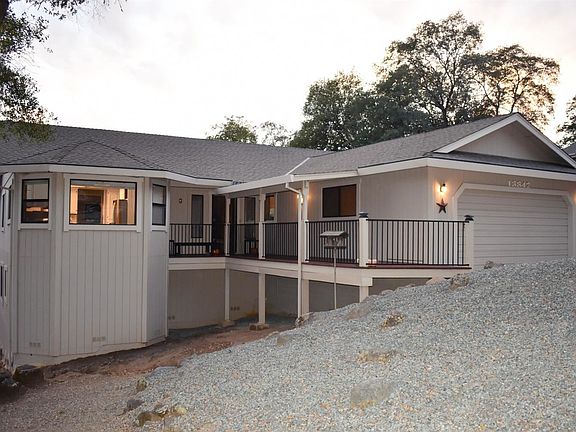 2nd image of 13842 Hemlock Dr