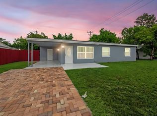6231 SW 16th St, North Lauderdale, FL 33068