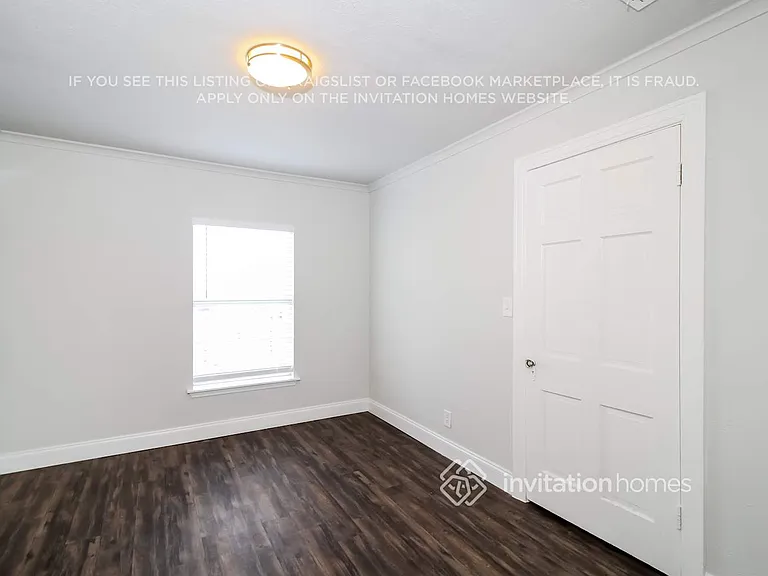 403 E Standifer St #B — Photo 8