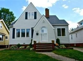 7107 Hampstead Ave, Cleveland, OH