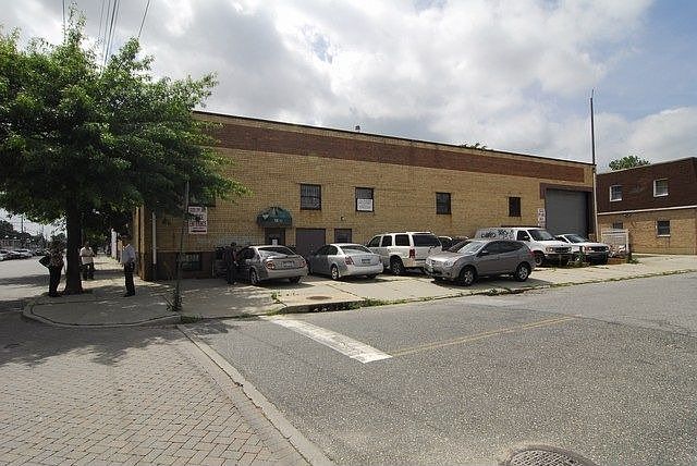 1st image of 1333 2nd Ave