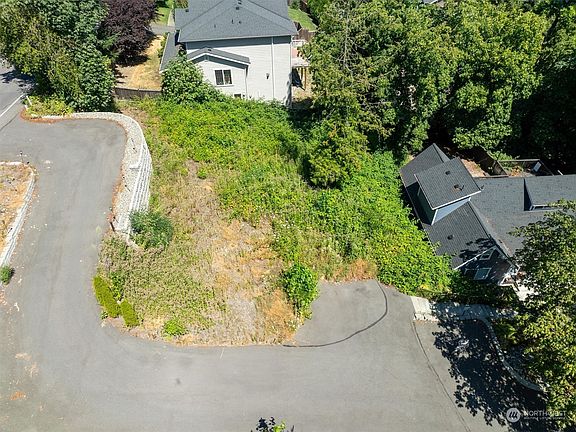 4th image of 3234 113th Avenue SE