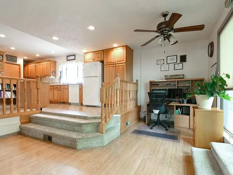 5946 Newton St — Photo 14