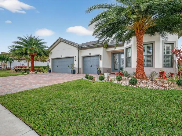 8426 Vaulting Dr, Lake Worth, FL 33467