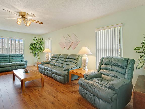 5th image of 10640 NW 41st St