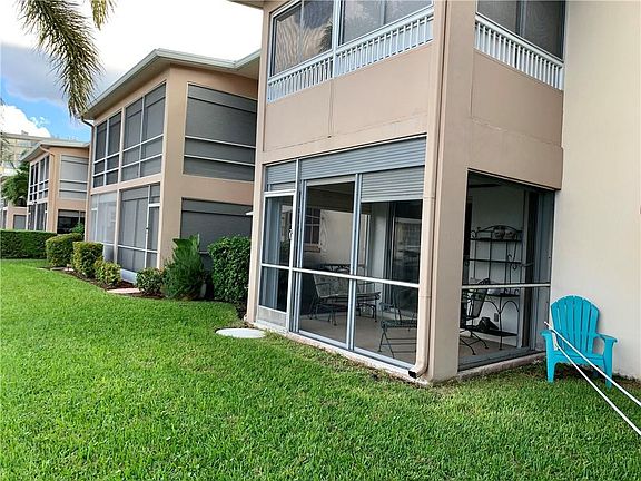5th image of 934 SE 9th Avenue #1