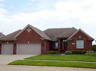 19538 Granite Dr, Macomb, MI 48044