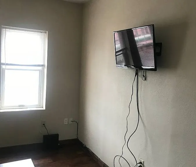 1001 E Cason st — Photo 19