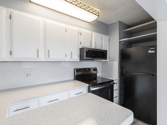 5th image of 80 Indian Rocks Rd S Suite B