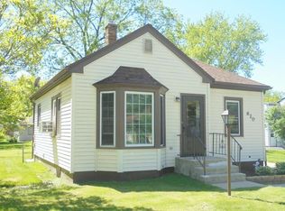 620 Geddes Ave, Winthrop Harbor, IL