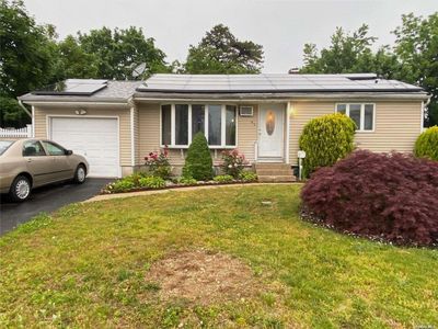45 White St, Brentwood, NY, 11717