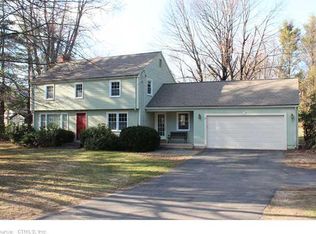 2 Hedgehog Ln, West Simsbury, CT 06092