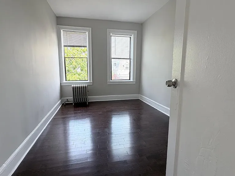 54 Linden Ave #402A — Photo 5