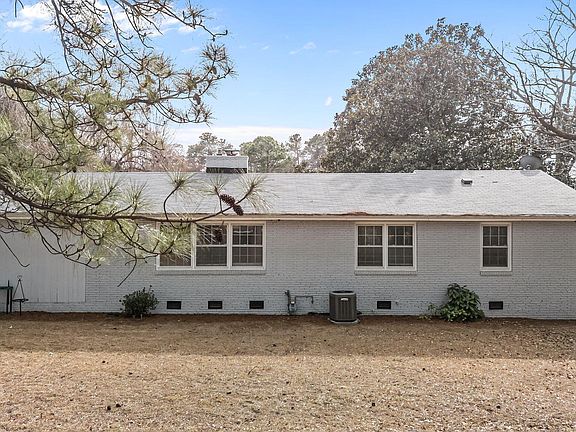 3rd image of 2613 Poole Rd