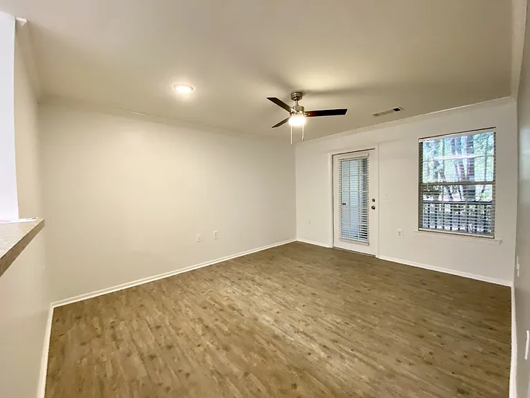 50 Pebble Beach Cv #D112 — Photo 6