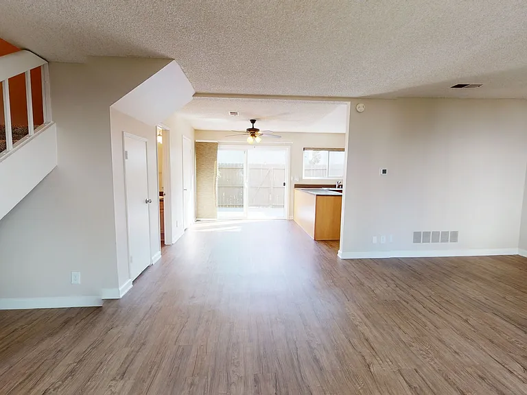 Huntington Vista — Photo 87