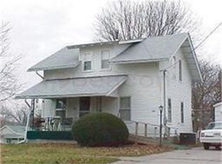623 E 9th St S, Newton, IA 50208