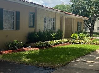 405 Santander Ave #405, Miami, FL 33134