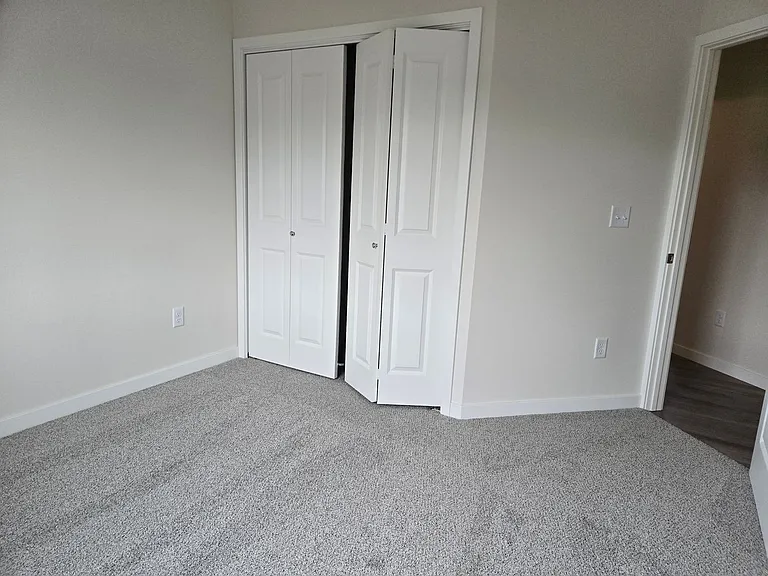 1609-1615-1654 Aspen Ct — Photo 19