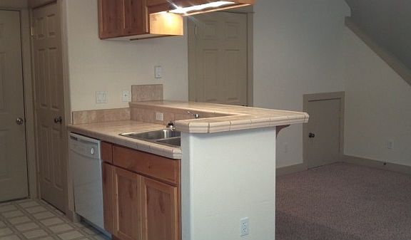 3rd image of 1754 NE Lotus Dr