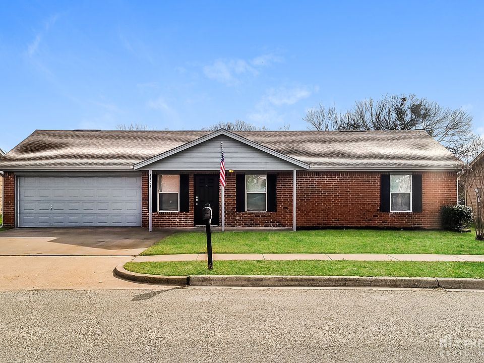1st image of 4303 Sheldon Dr