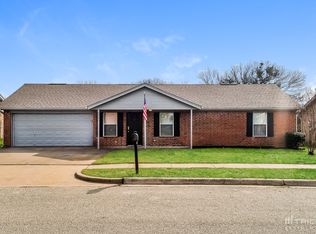 4303 Sheldon Dr, Granbury, TX 76049