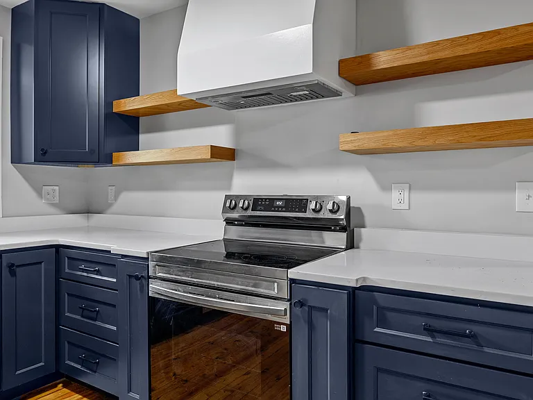 8 Amherst Ave #A — Photo 15