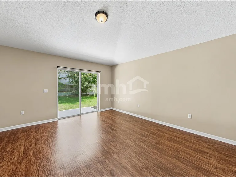 312 Azores Pl — Photo 6