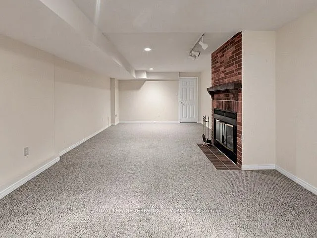 601 Roehampton Ave — Photo 18