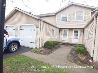 1963 Ridge Meadow Ct, Twinsburg, OH 44087