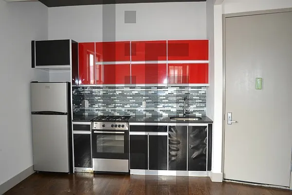 Rented by Loom Group | media 102