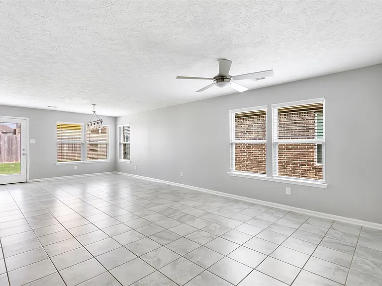 20805 Langworth Pl — Photo 17