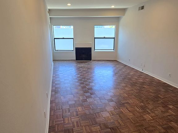 5th image of 1655 Camden Ave APT 102