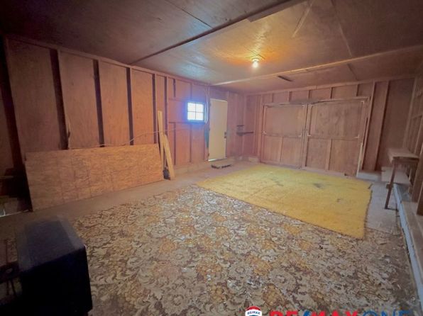 1002 West St, Deerfield, KS 67838