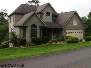 1007 Deerwood Dr, Morgantown, WV