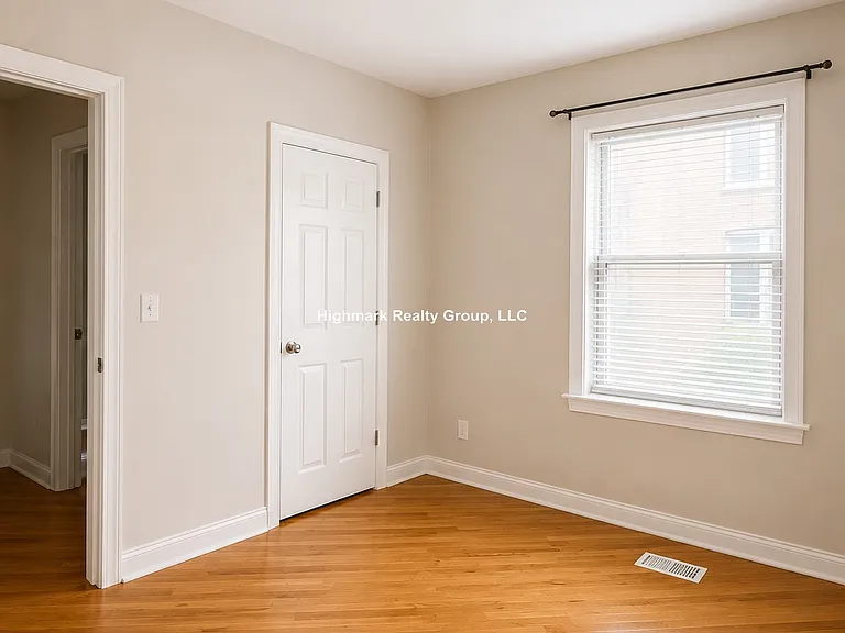 7509 N Greenview Ave #1B — Photo 3