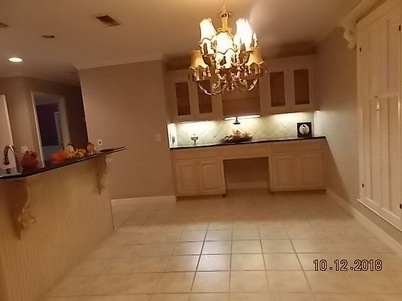 4th image of 2317 Bainbridge Dr